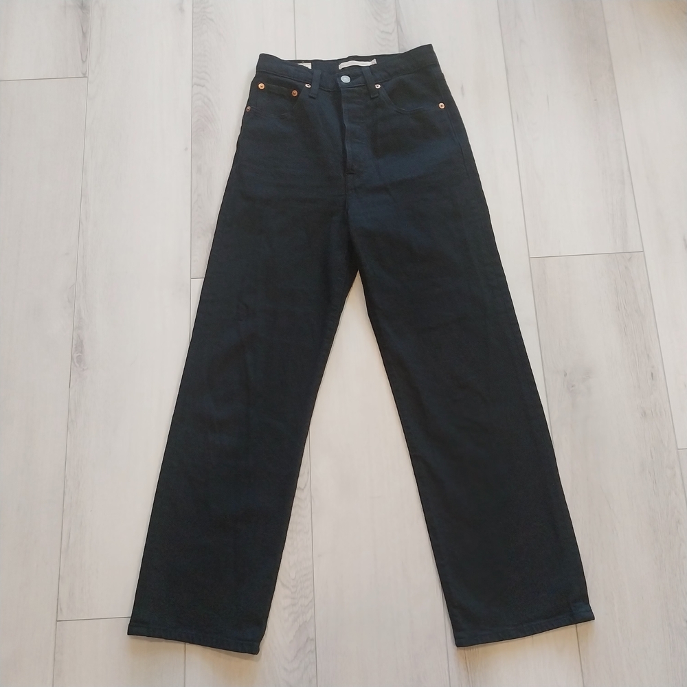 Levis Black Ribcage Straight Ankle Jeans